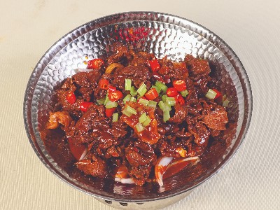 大厨四宝香辣干锅酱应用-干锅牛吊龙