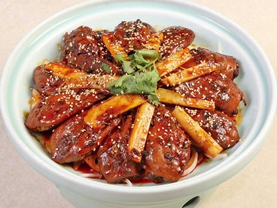 大厨四宝麻辣风味干锅酱应用-麻辣鸭头